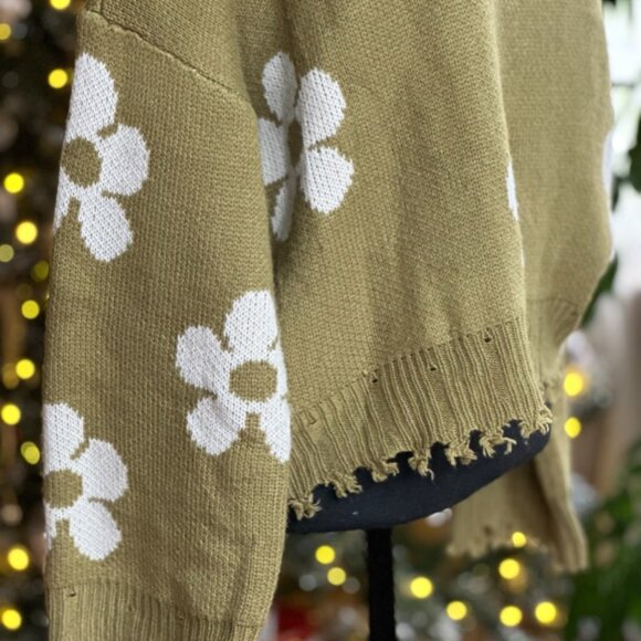 Distressed Green Daisy Sweater - Picture 3 of 6